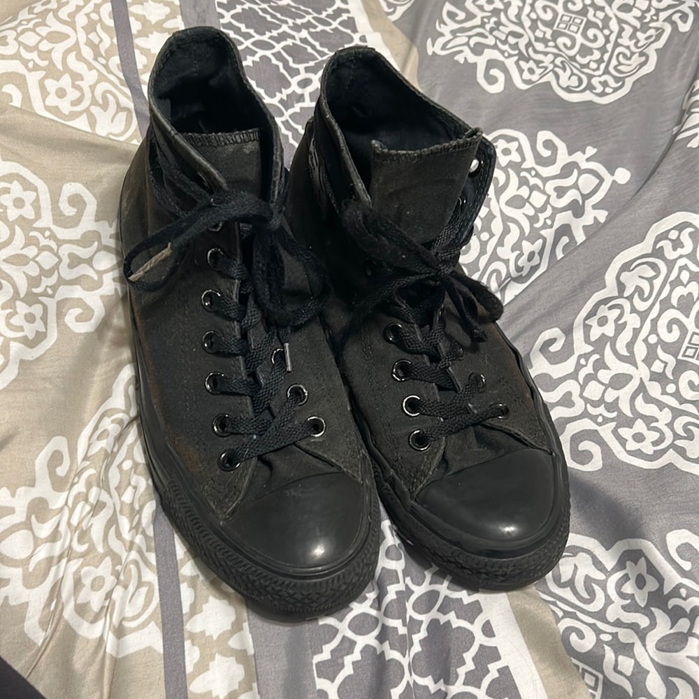 Black Converse